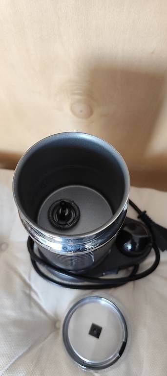 Appareils de cuisine: Milchaufschäumer Nespresso, Aufschäumer – D'occasion à Luzern par Lumide 1
