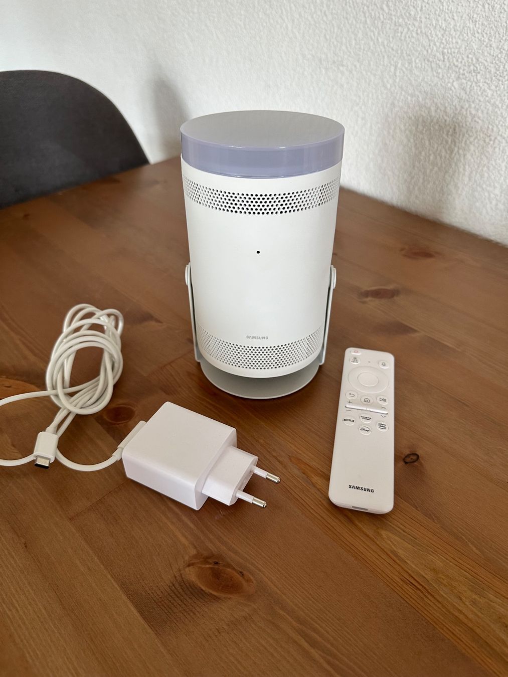 Samsung Videoprojektoren: Samsung Freestyle Beamer – Gebraucht aus Riggisberg von jas_278q