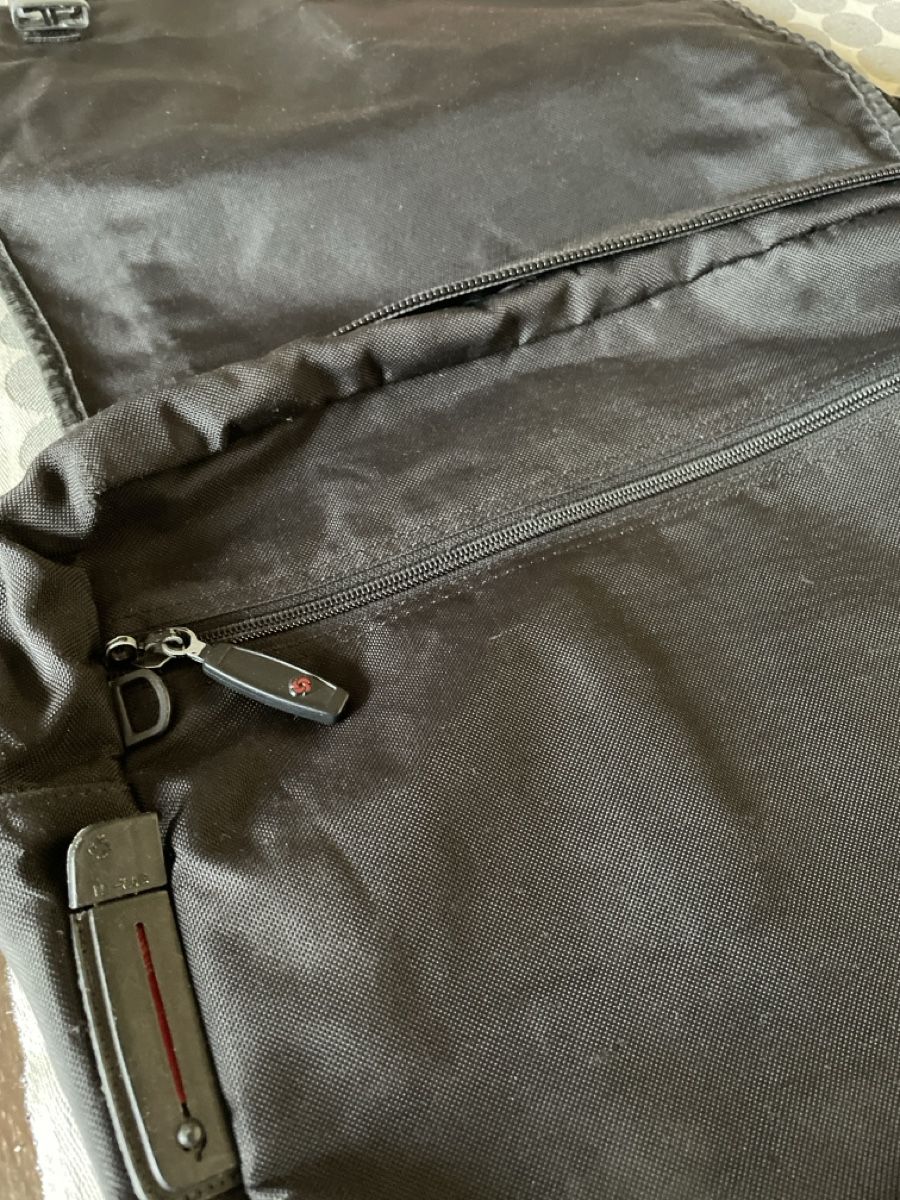 Samsonite Borse: Samsonite Umhängetasche, schwarz, – Usato da Basel venduto da Jul17 2