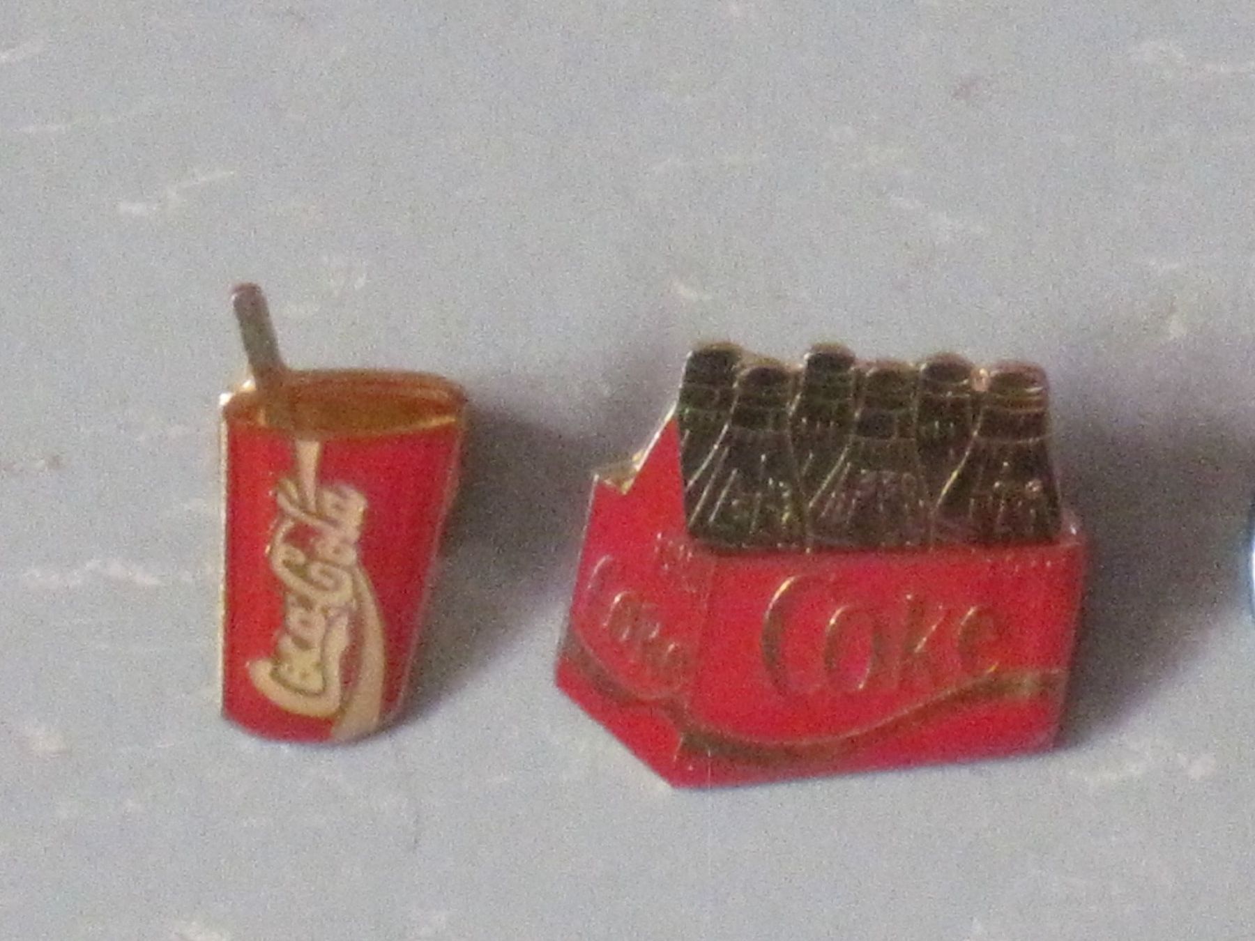 Coca-Cola Placchette & Badge: Coca Cola Pin – Usato da Feuerthalen venduto da mam_5l7b 1