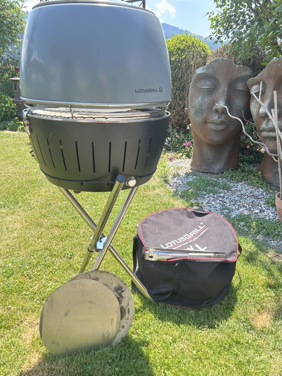 Griglie: Lotusgrill XL mit Zubehör – Usato da Oberschrot venduto da Sevenspeed 1