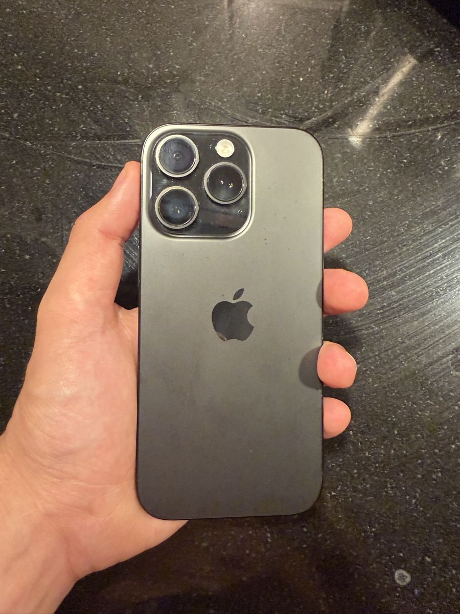 Apple Handys / Smartphones: Iphone 16 pro (128) – Gebraucht aus Biberist von moh_qr7j