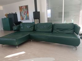 Grüne Leder Eckcouch Sofa Chromfüsse stylisch modern