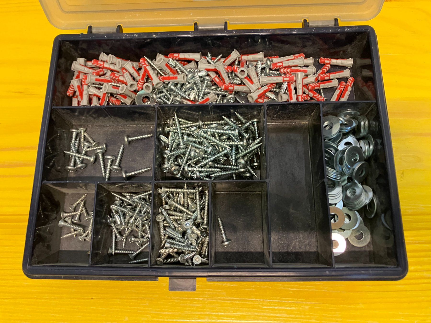 Utz Tutti gli attrezzi: Raco Sortierbox/Koffer mit Inhalt ab 1.- – Nuovo (secondo la descrizione) da Lichtensteig venduto da Buy24International 1
