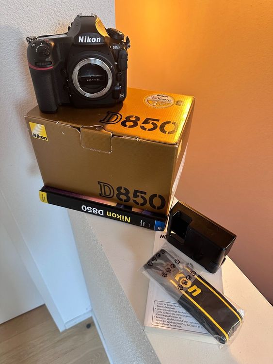Nikon D850 Body und Zubehör | Kaufen auf Ricardo