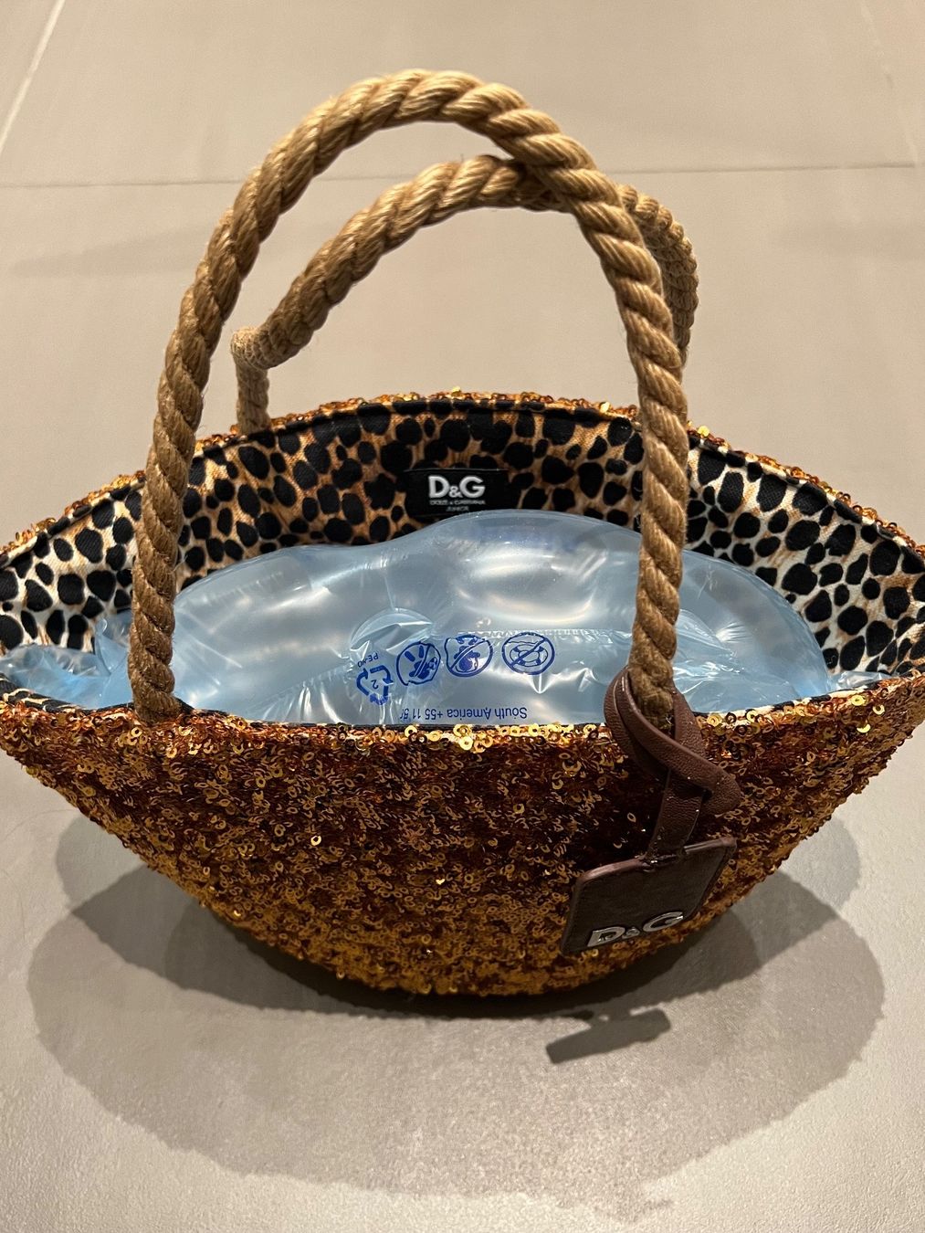 Dolce & Gabbana Kindertaschen: D&G Junior Tasche – Neu und originalverpackt aus Adliswil von Schnugg0 1