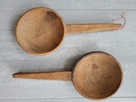 2 Mestoli in legno antichi decorativi rustici