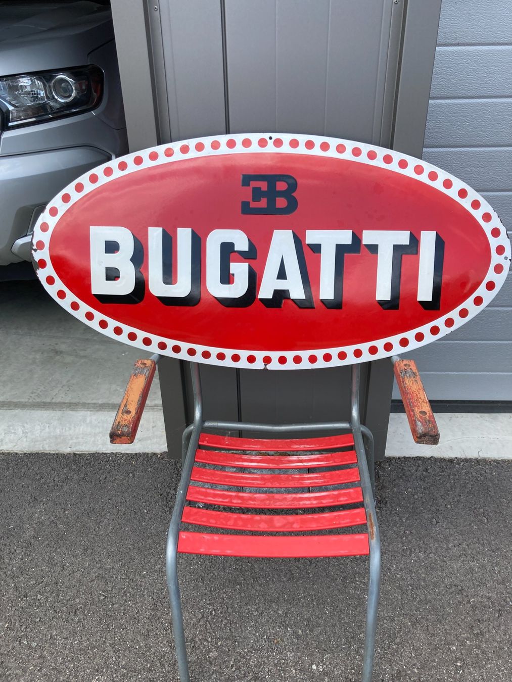 Bugatti Ecriteaux: Bugatti Emailschild – D'occasion à Liesberg Dorf par Country1