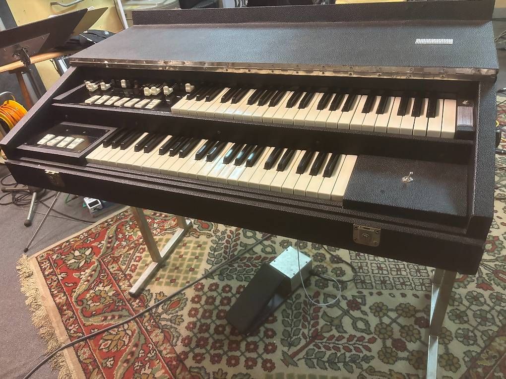 Strumenti musicali: Hammond M3 mit Leslie Hohner ORT – Usato da Arlesheim venduto da Erikaroman 1