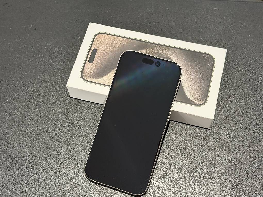 Telefoni cellulari / Smartphones: iPhone 15 Pro Natural Titanium  ottimo stato, batteria 88% – Usato da Biasca venduto da Alan_p1980 1