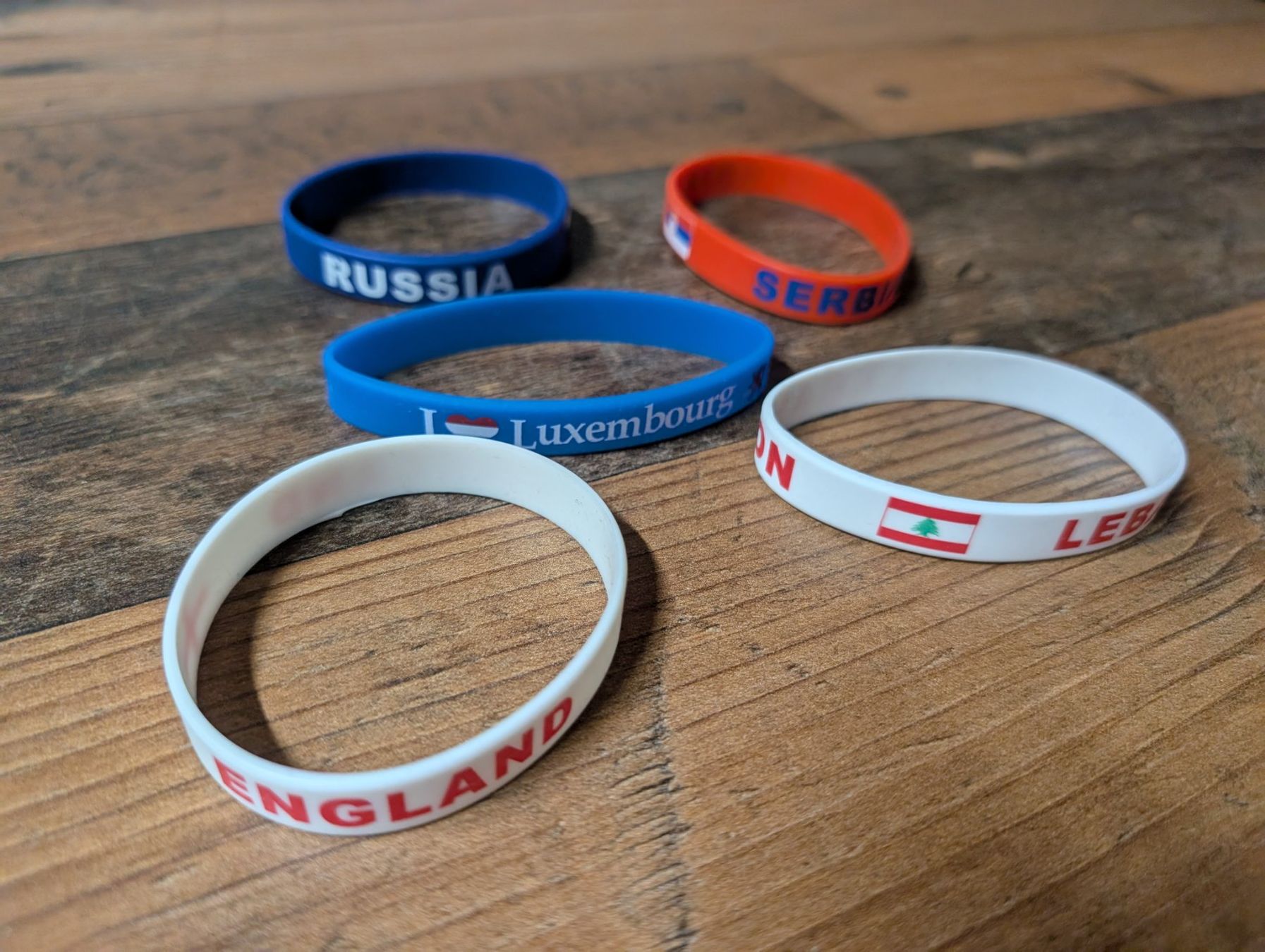 Bracciali & Braccialetti: Armbänder Set mit Länderflaggen – Usato da Neuenhof venduto da mlw_w98j 1