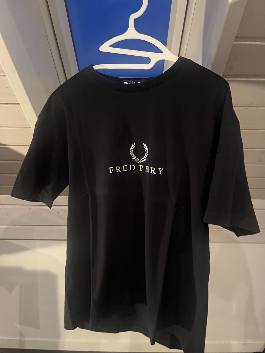 Fred Perry T-shirt: Fred Perry T-Shirt Gr. S – Usato da Otelfingen venduto da Denis_ZH 1