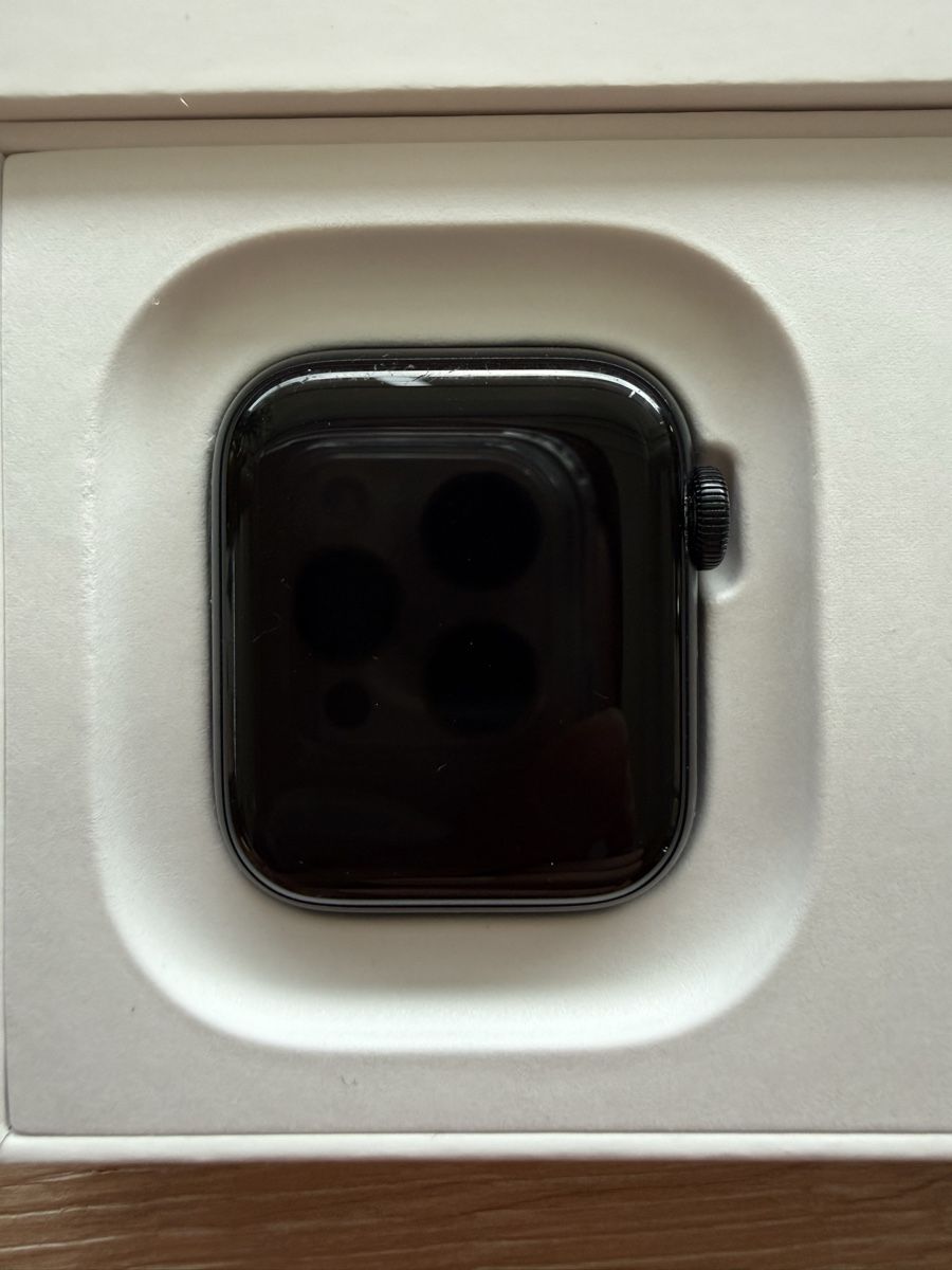 Apple Smartwatch: Apple Watch SE 2. Gen 40mm – Usato da Jona venduto da Tsei 1