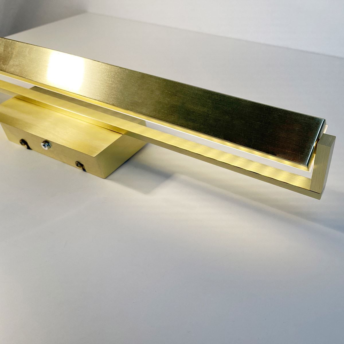 Lampade: LED Wandleuchte,  60 cm x 10 cm, dimmbar – Nuovo (secondo la descrizione) da Kreuzlingen venduto da Smart-Light 2