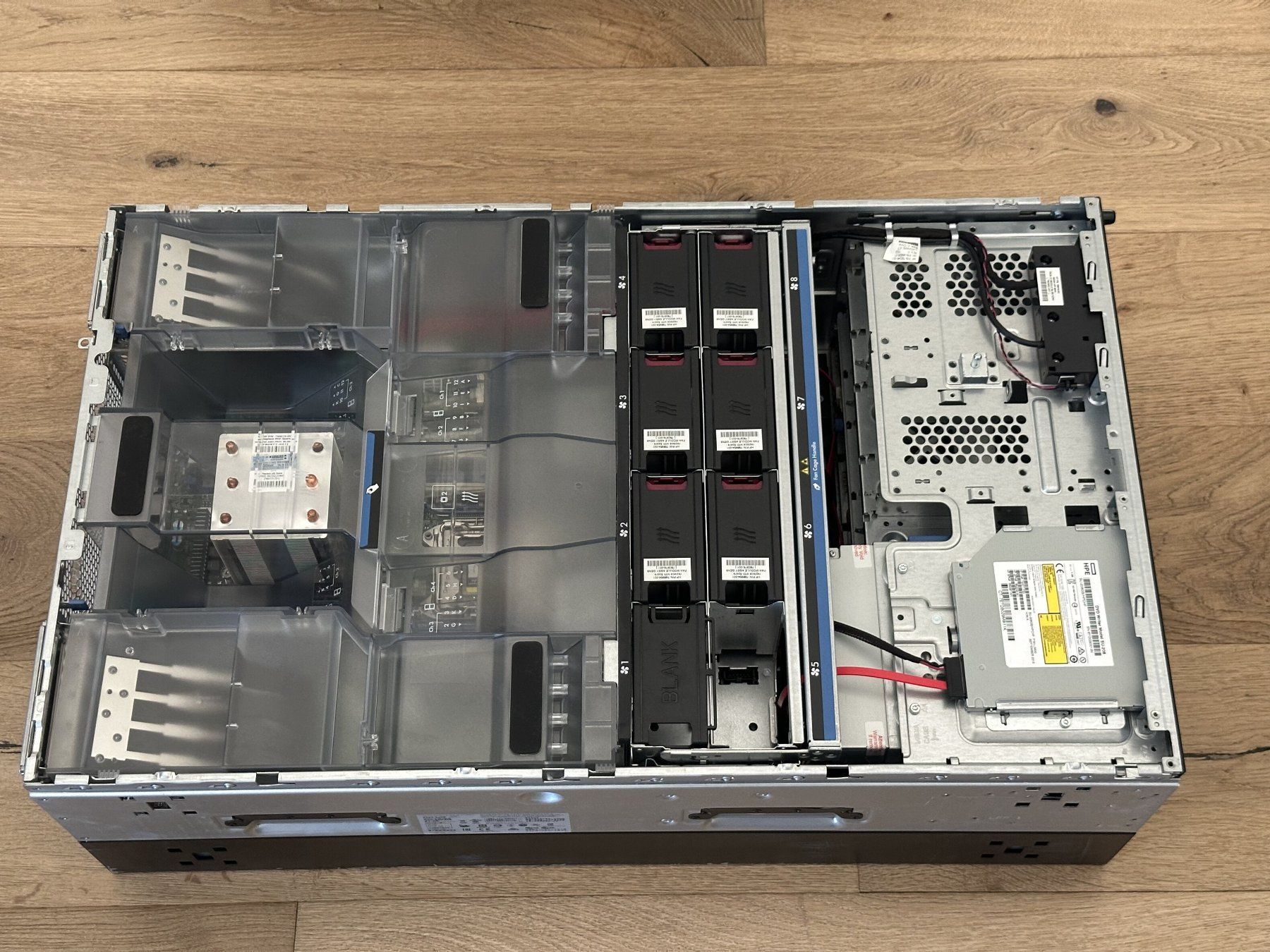 Hewlett Packard Server: HP ProLiant MP350 Gen9 (3.5" Version) – Usato da Uitikon Waldegg venduto da gosugosu 1