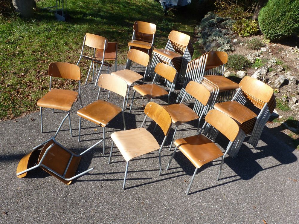100 Stapelstuhle Gebraucht