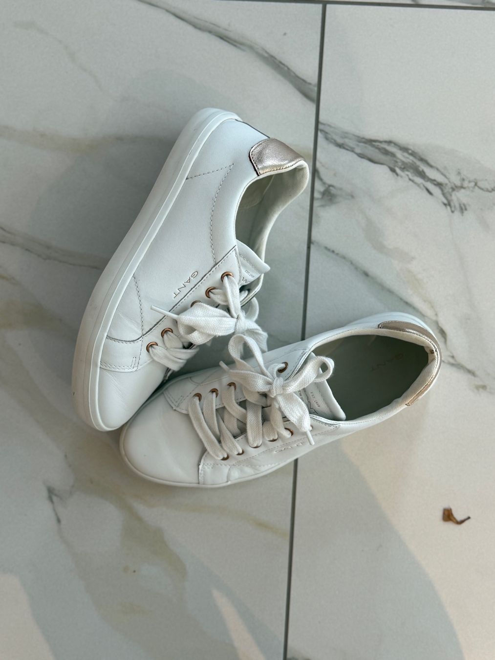 Gant Scarpe da donna: GANT Sneaker, weiss/gold, Grösse 38 – Usato da Langnau am Albis venduto da ste_2zdt 2