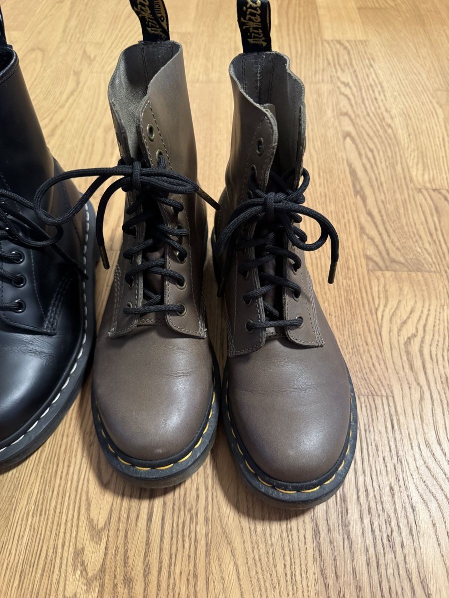 Dr. Martens Scarpe da donna: DocMartens olivgrün Gr. 38 – Usato da Zürich venduto da klapezu