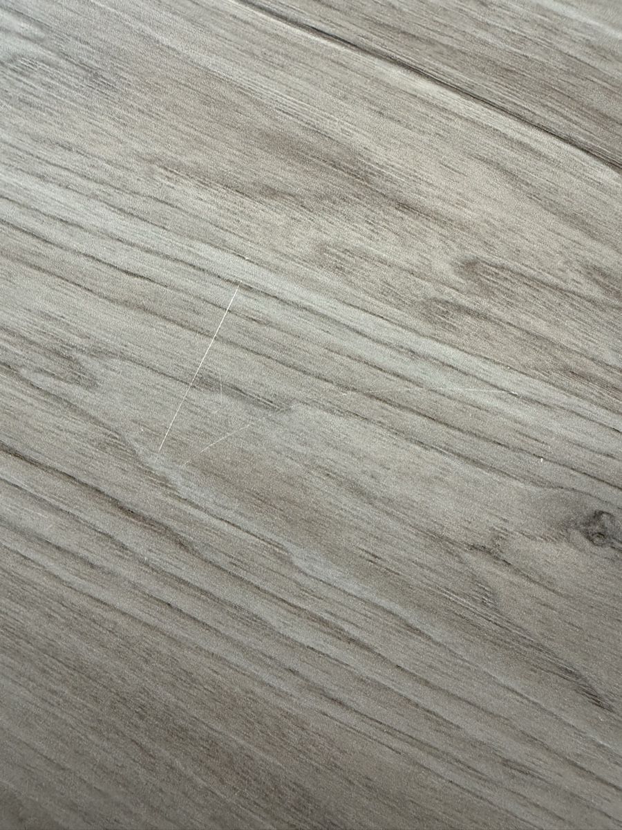 Tische: Esstisch (Tischplatte Holzoptik) – Gebraucht aus Gossau SG von laura_dema 5