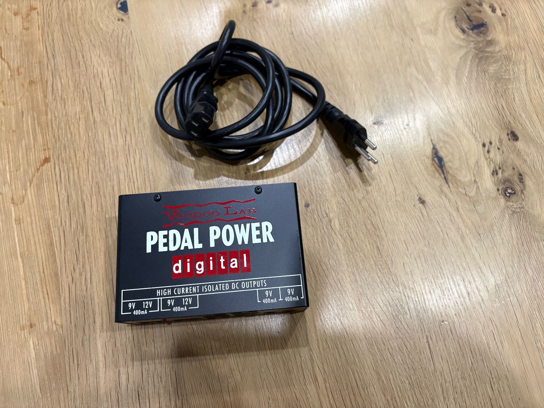 Strumenti musicali: Voodoo Lab Pedal Power Digital Netzteil – Difettoso da Lausen venduto da sen_jm7c