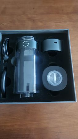 Orginal Hydrogen Wather Bottle by Nuno  Nina