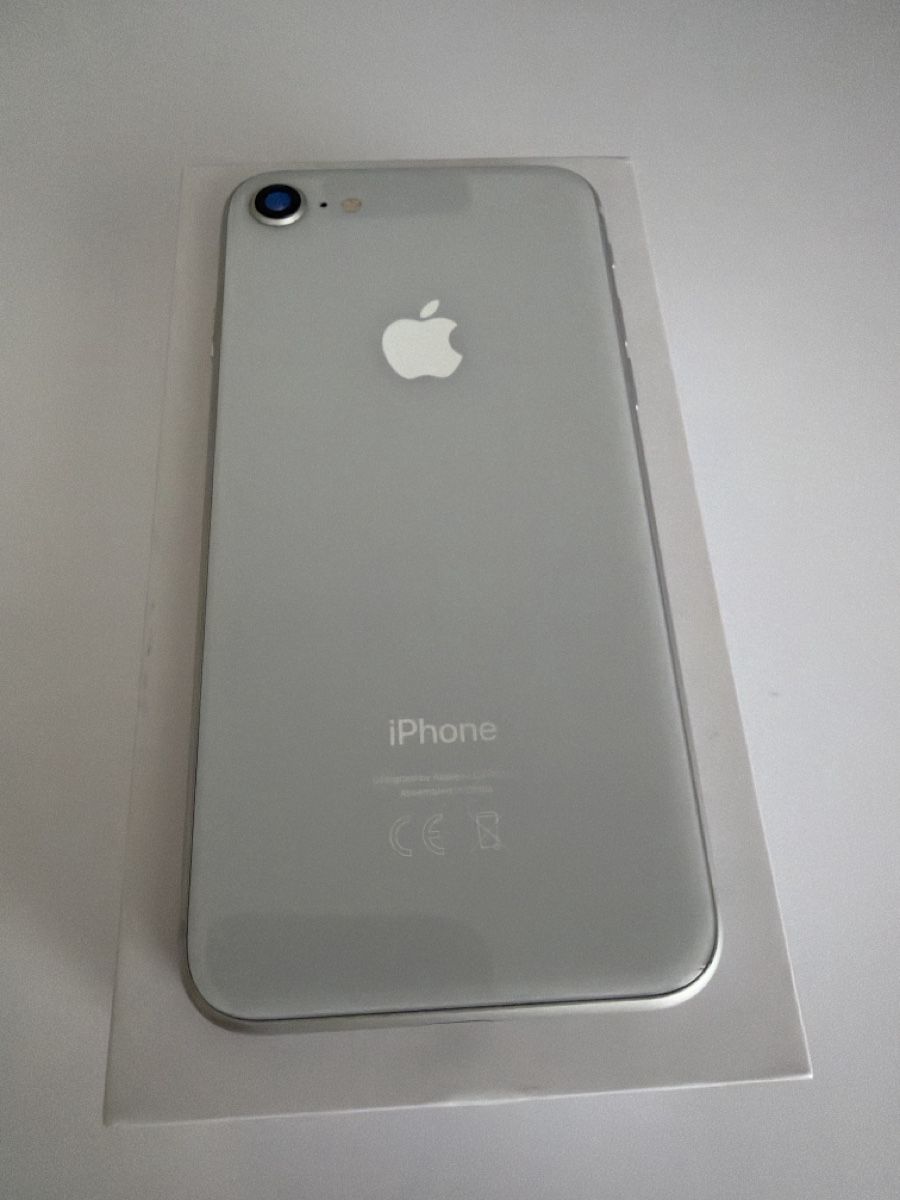 Apple Handys / Smartphones: IPhone 8 - 64GB – Gebraucht aus Weiningen TG von mantenela