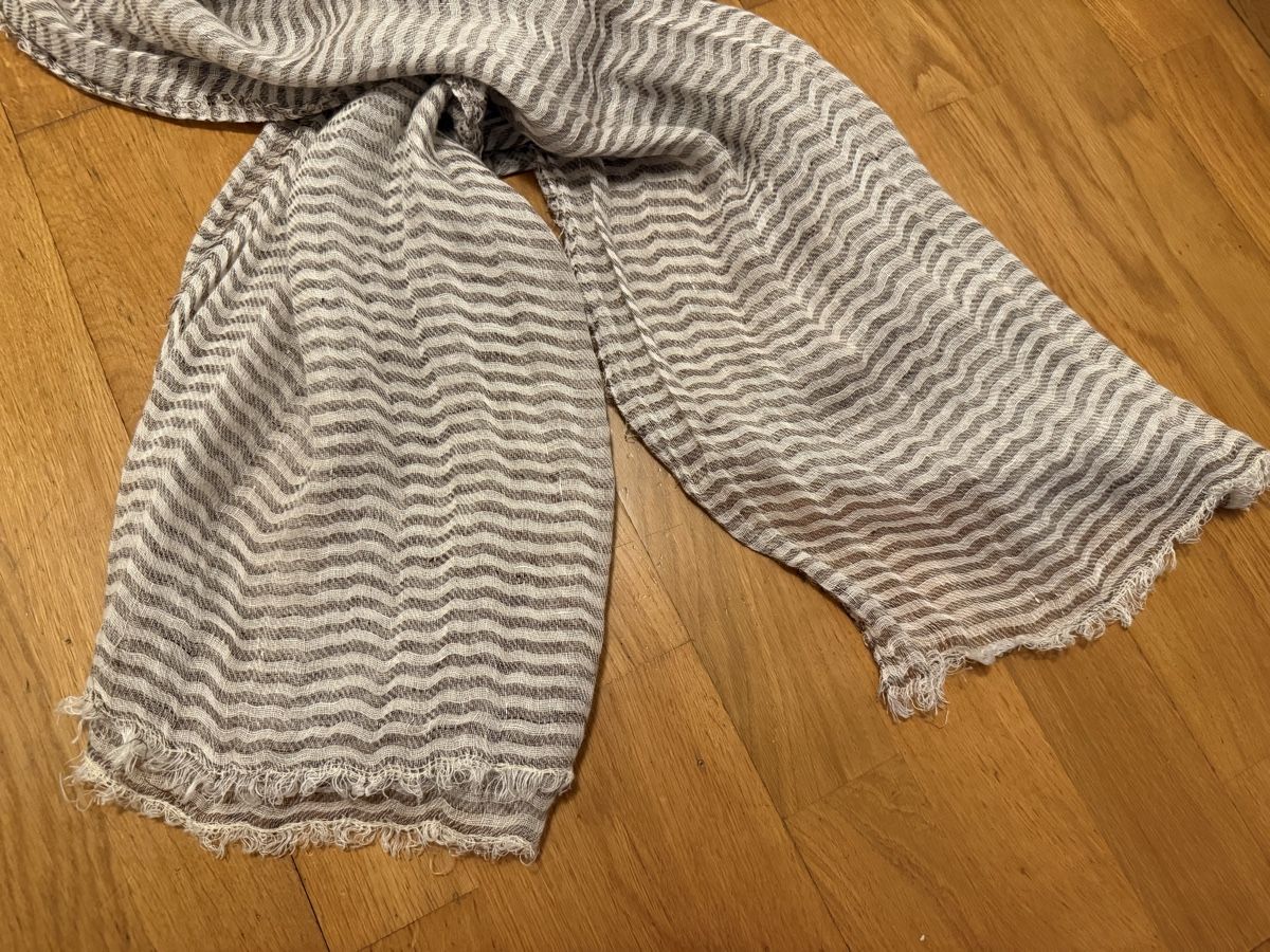 Zara Foulards, Tücher & Schals: Wunderschöner Schal von Zara.  – Gebraucht aus Adliswil von StephanieAnnina 3