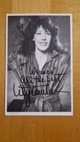 Lily Tomlin, Original Autogramm auf Foto in s/w