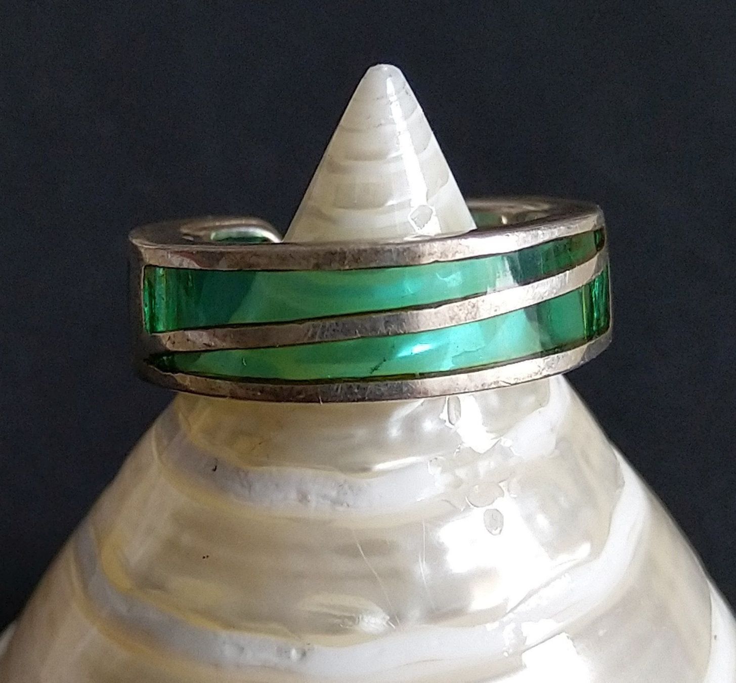 Anelli: MODERNER RING IN 925 SILBER GRÜN TRANSPARENT – Usato da Romanshorn venduto da BoutiqueA