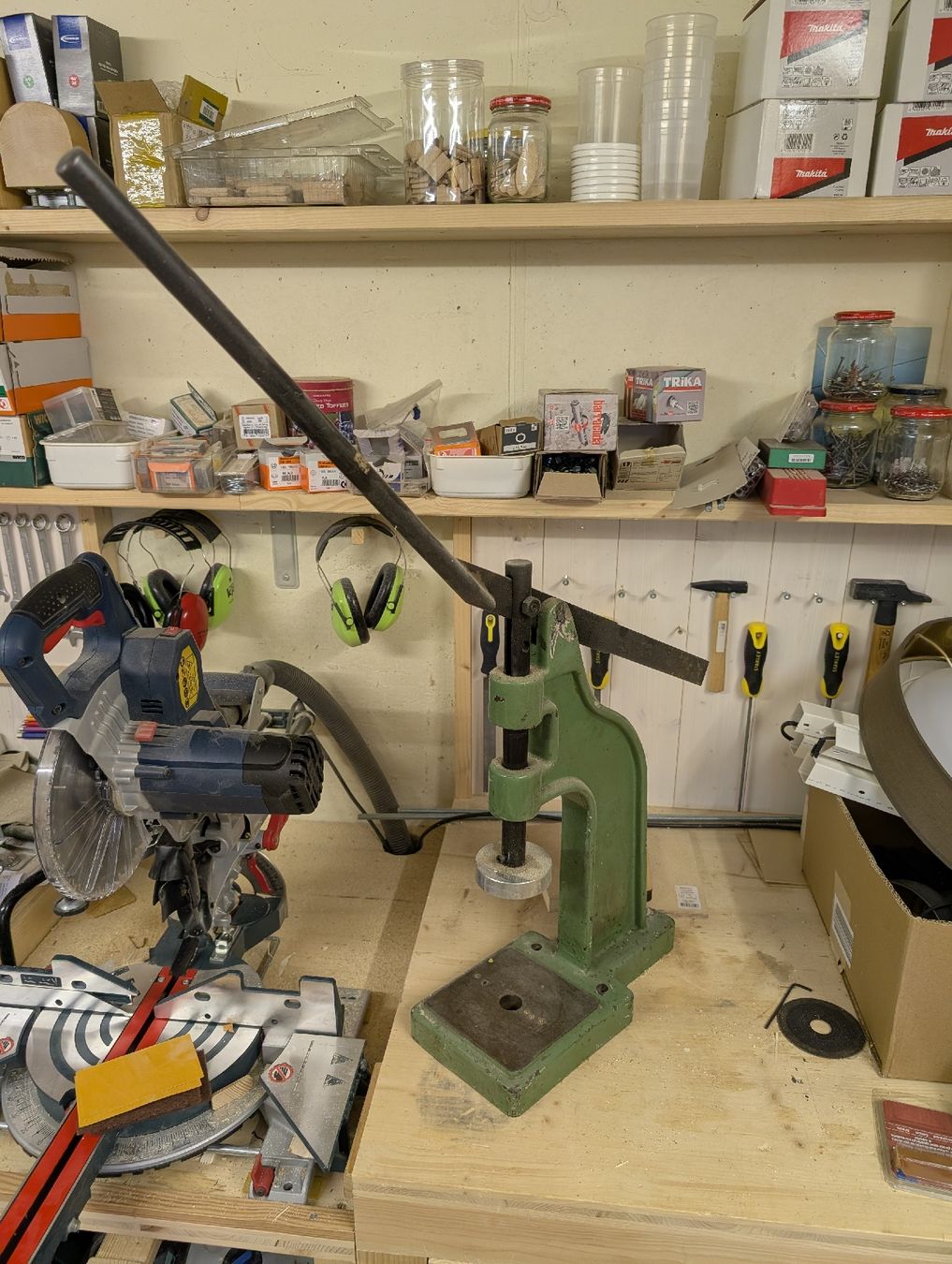 Tutti gli attrezzi: Handpresse, manuelle Stanzpresse – Usato da Obfelden venduto da jergo 1