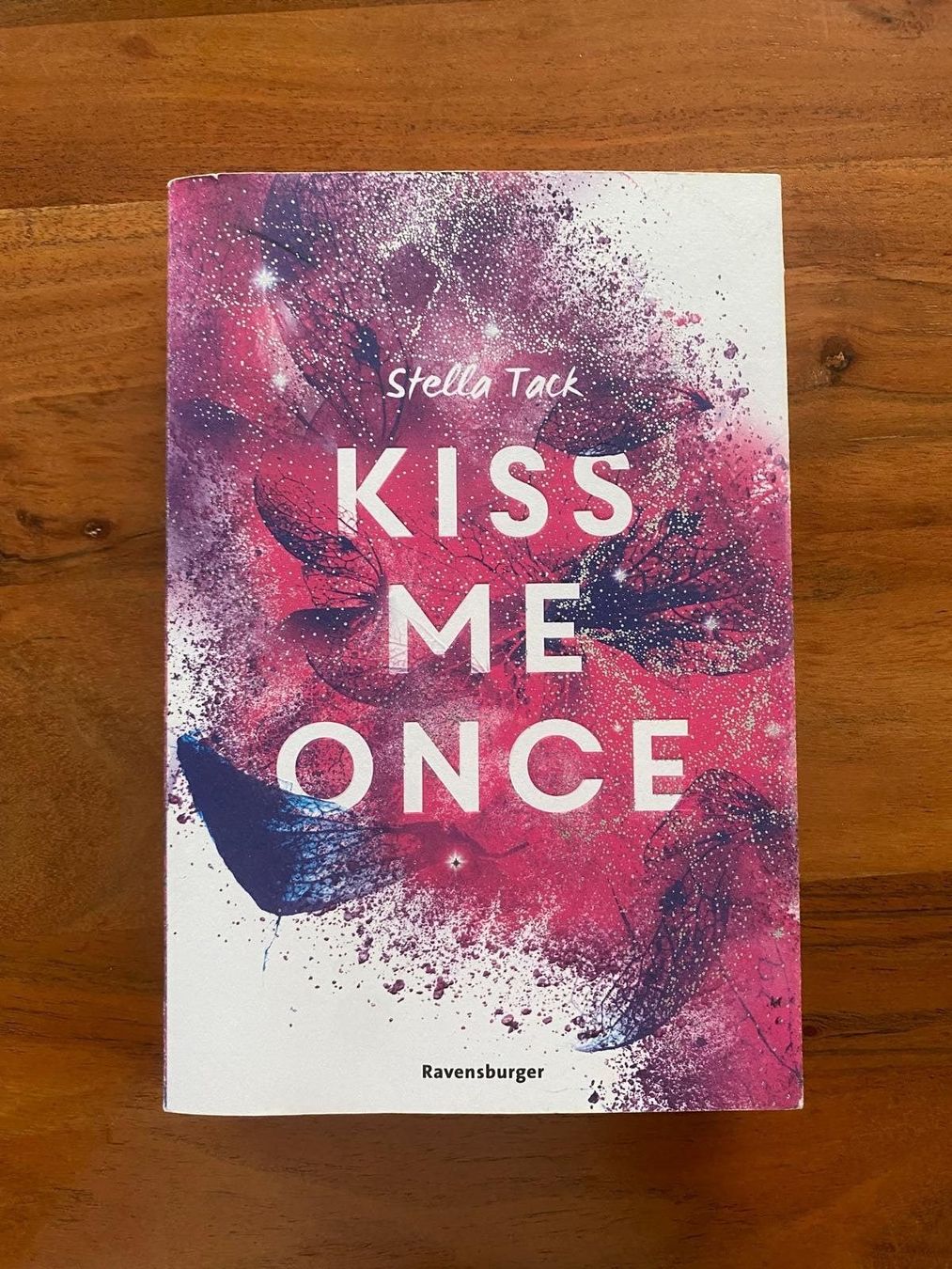 Bücher: Kiss me once - Stella Tack – Neu (gemäss Beschreibung) aus Jegenstorf von en_pir06