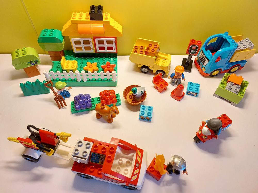 Lego Duplo Haus mit Garten, 2 Kipplaster, Feuerwehr, Polizei Kaufen