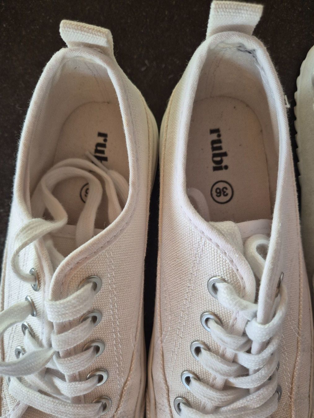 Scarpe da donna: Schuhpaket Gr. 36 – Usato da Zunzgen venduto da Flipflap02 2