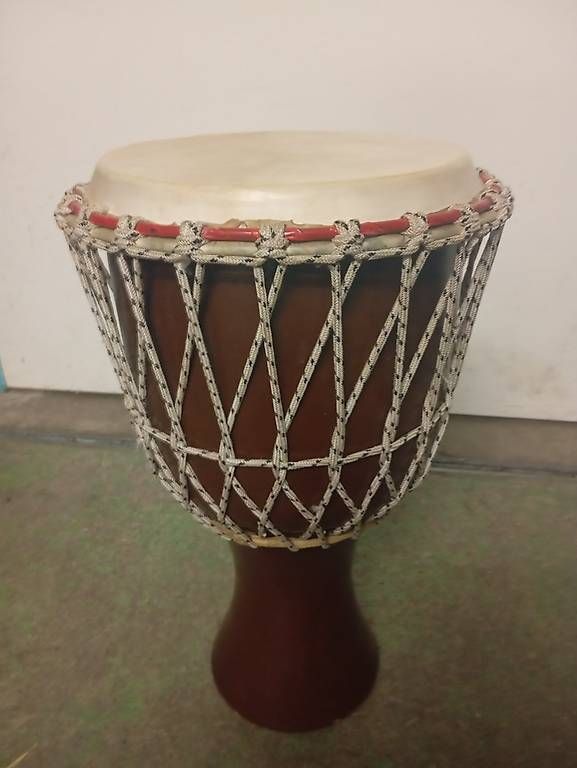 Strumenti musicali: Djembe – Usato da Basel venduto da Petergunn