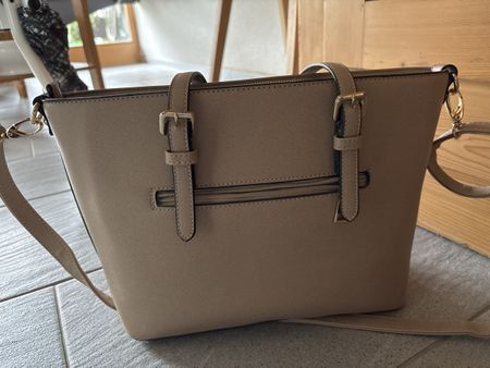 Damen Handtasche beige mit Tragegurt guter Zustand