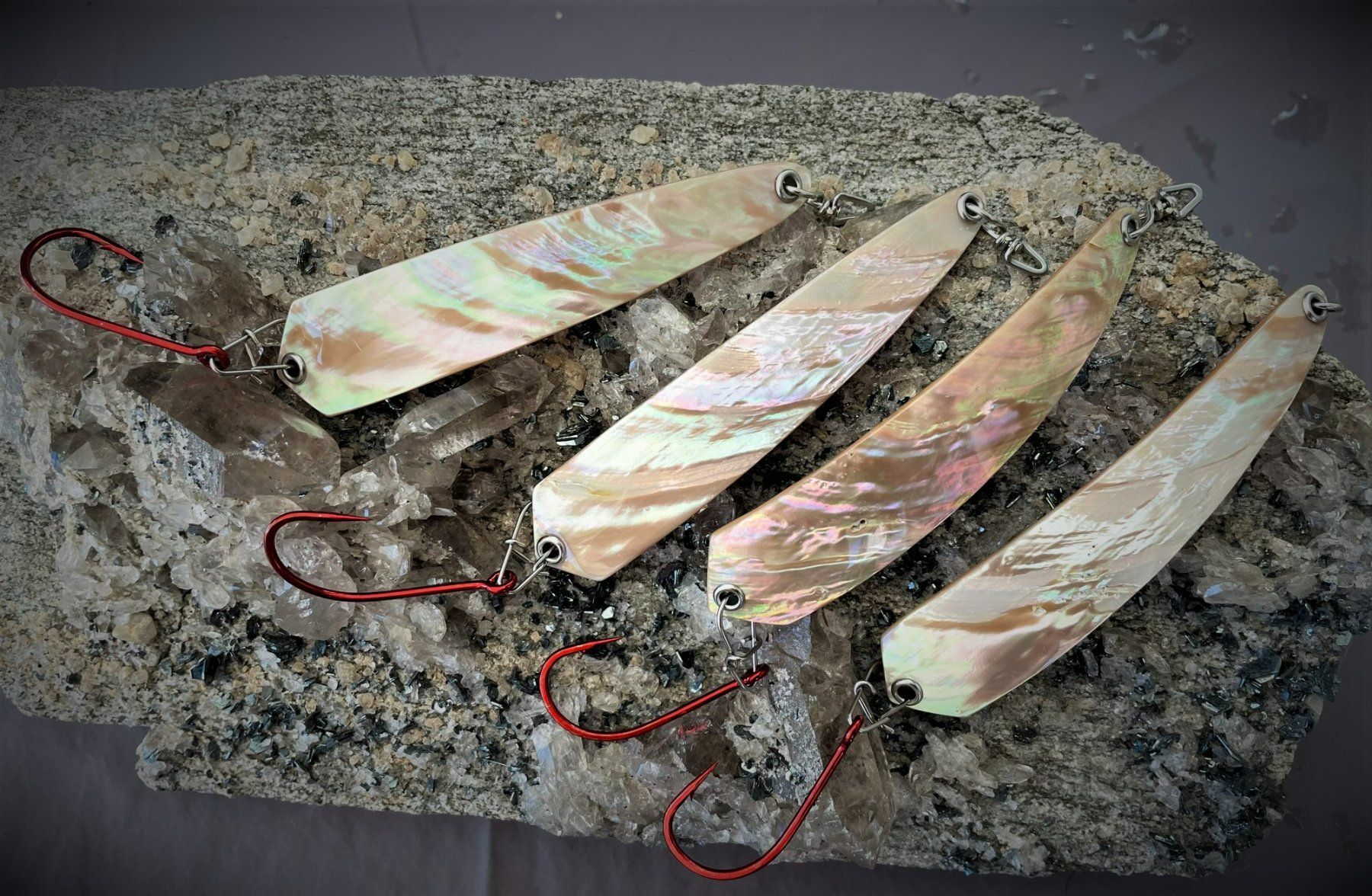Esche: 4x Red Edition Rainbow Dragon Perlmuttspangen – Nuovo (secondo la descrizione) da Arbon venduto da Helmuth