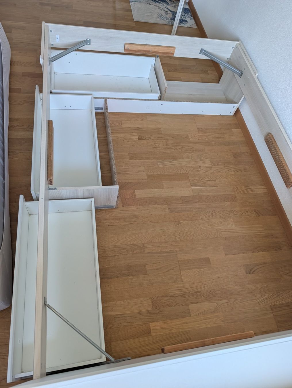 Betten: Bettgestell 140x200 – Gebraucht aus Horgen von snowflakekite 2