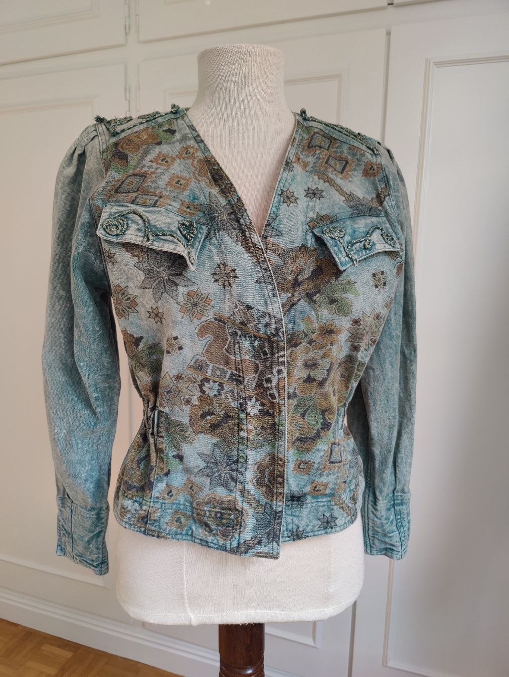 Jacken: Rare Vintage 80's Patterned Denim Jacket  – Gebraucht aus La Tour-de-Peilz von dAutrefois