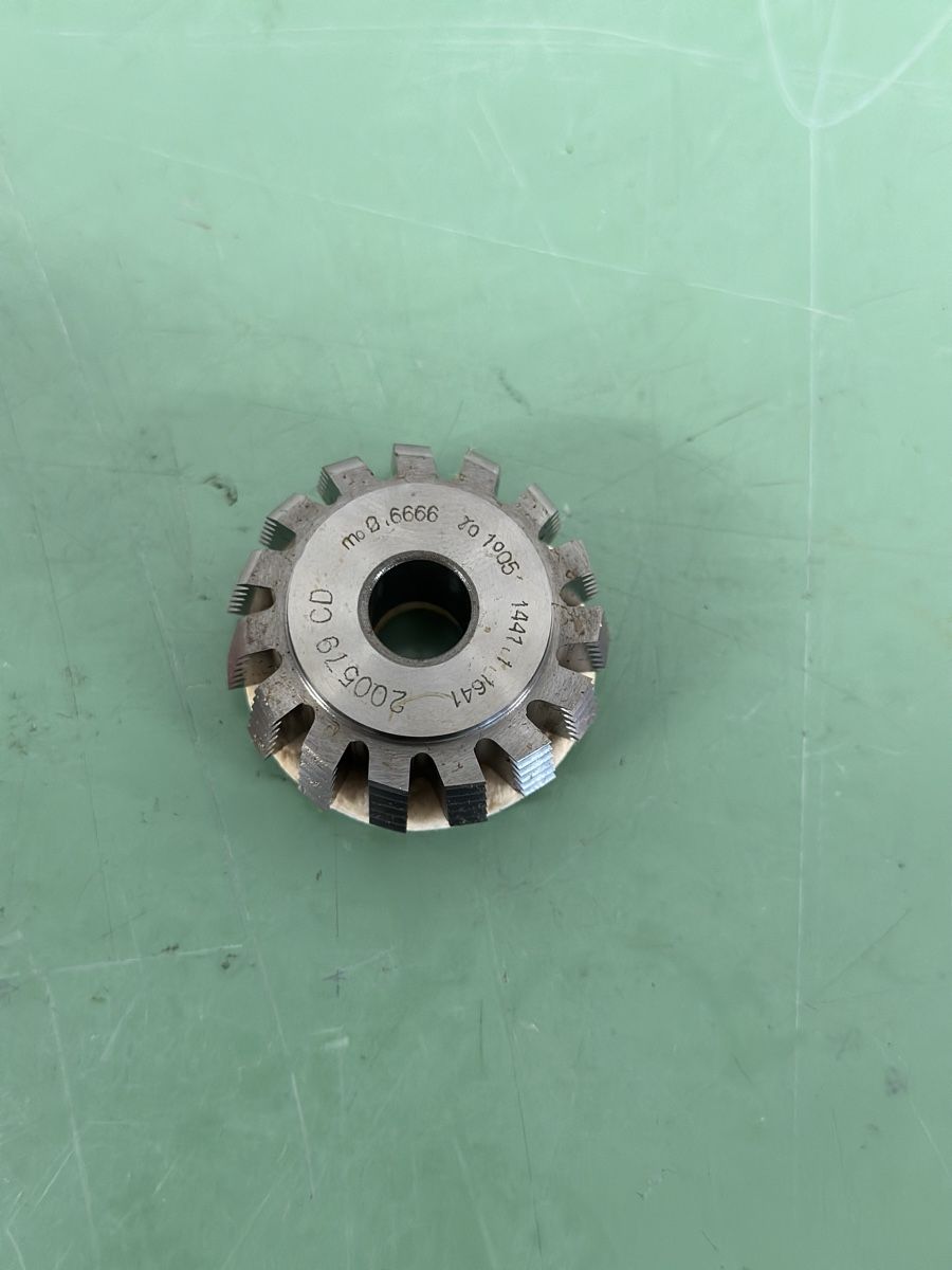 Tutti gli attrezzi: Mikron Gear Cutter Module 0.6666 – Nuovo e nell'imballaggio originale da Aarberg venduto da SNMachines
