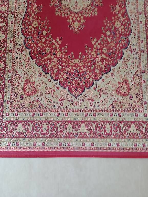 Beliani Tapis: Schöner roter Teppich mit Ornamenten – D'occasion à Marbach LU par antanarivo 1