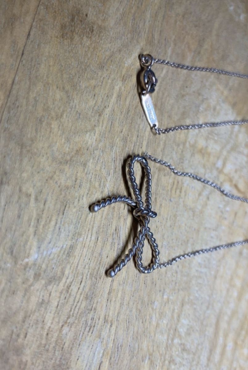 Tiffany & Co. Catenine: Girocollo Tiffany & Co fiocco argento – Usato da Baden venduto da LucyPeckam32 2
