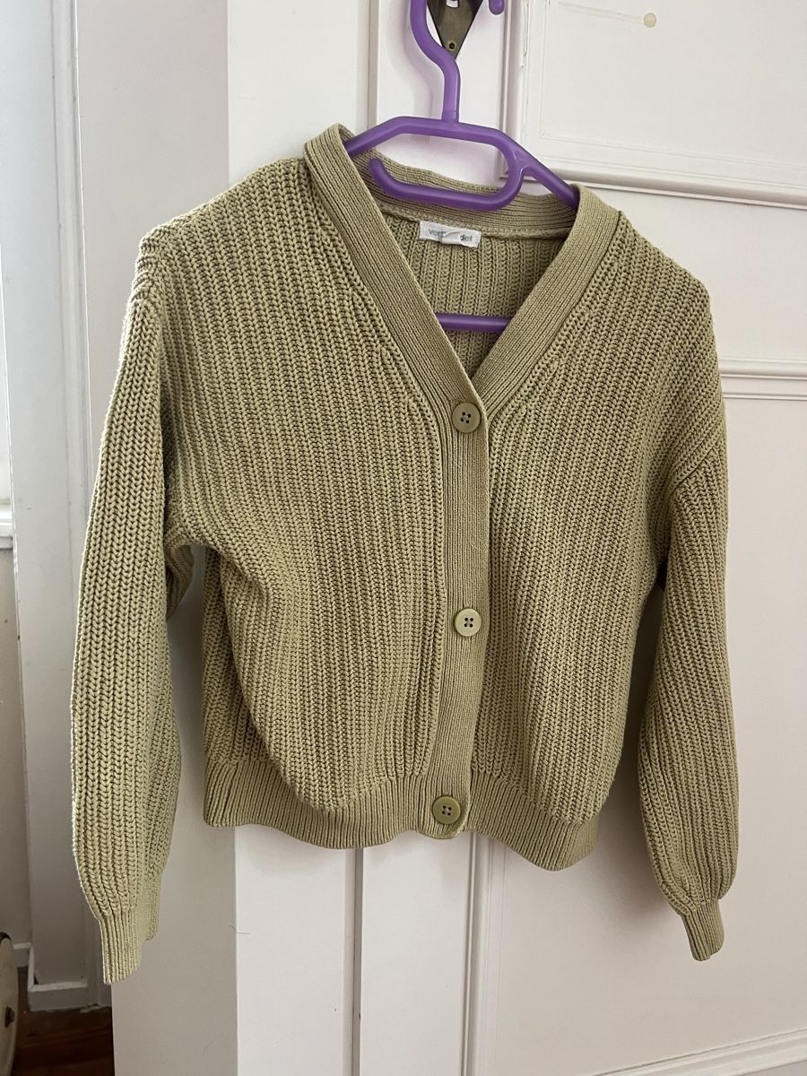 Maglioni & Felpe: Strickjacke Grösse 122 – Usato da Frauenfeld venduto da Rinderer