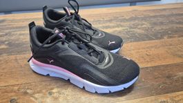 Puma Laufschuhe Schwarz Grösse 40 Neuwertig