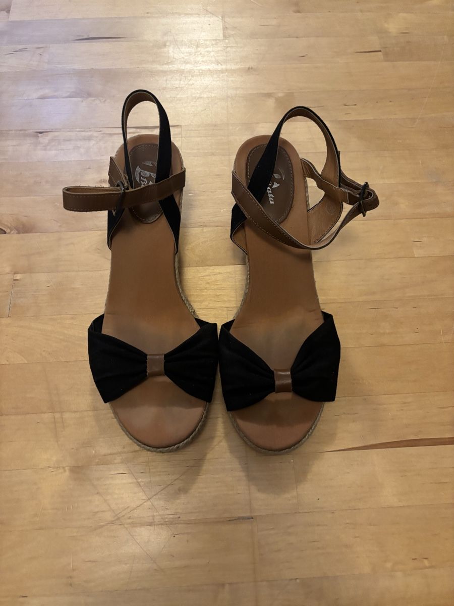 Damenschuhe: Keilabsatzsandale – Gebraucht aus Celerina von Heli87