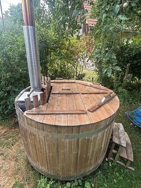 Whirlpool: Hotpot / Badefass / Hottube 170cm – Usato da Biberist venduto da nic_87l5 2