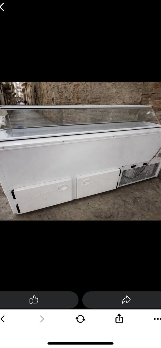 Vetrine: Eisvitrine ISA Isotta 12R RS TB 220V – Usato da St. Gallen venduto da Tina_tina9 1