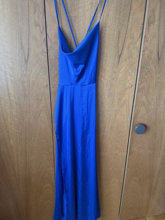 neuwertiges Abendkleid Grösse L (klein geschnitten)