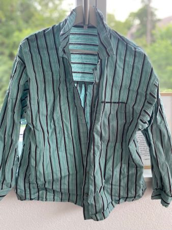 Leichtes Sommerhemd im Streifenlook – Grösse S