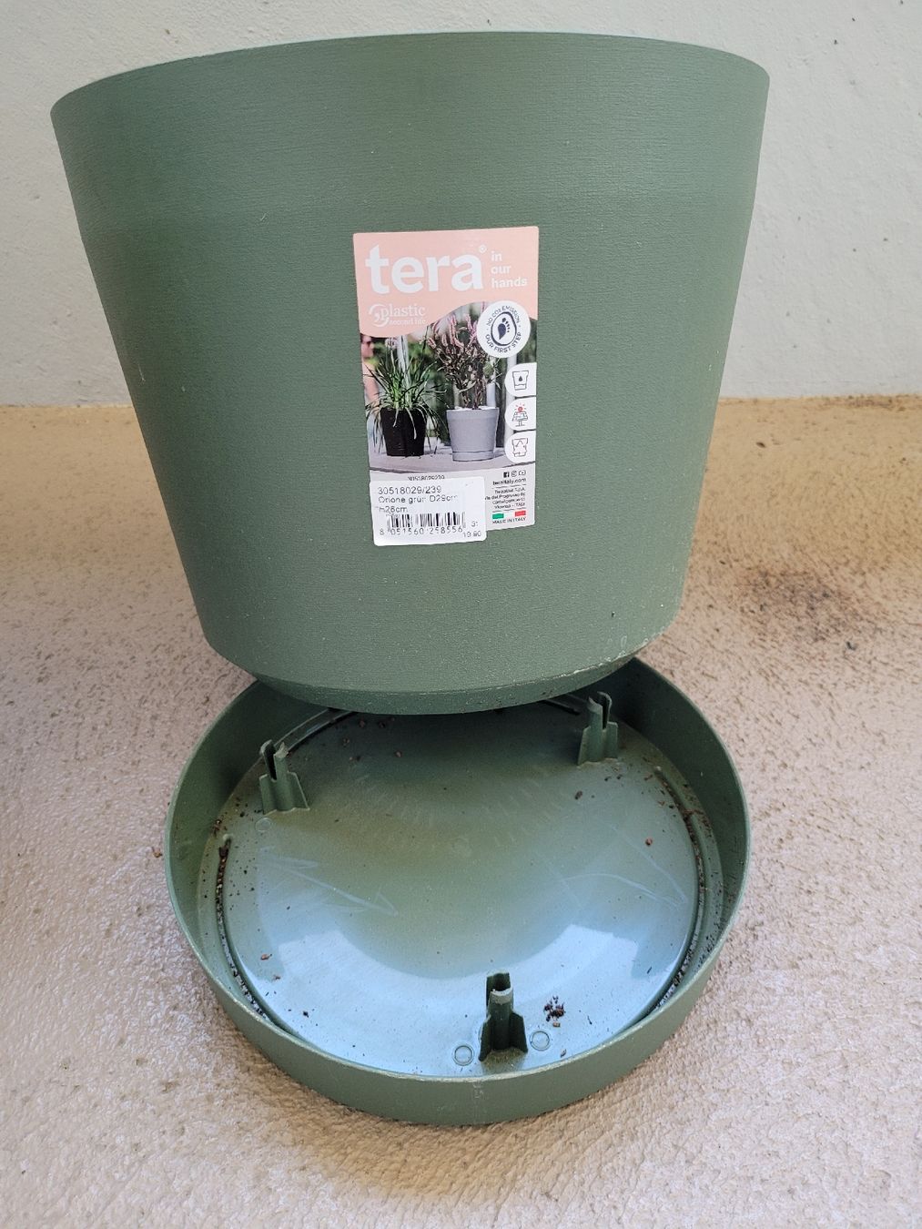 Pots de fleurs: Blumentopf Tera Grün mit Untersetzer – D'occasion à Hünenberg par nviert 1