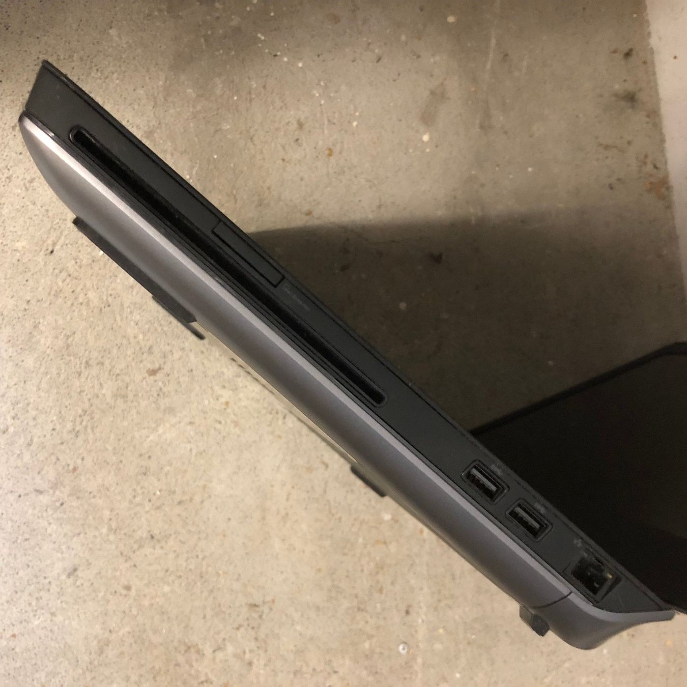 Alienware Notebooks: Laptop ALIENWARE 17 (Dell) defekt – Defekt aus Hinterkappelen von atomschnee 8